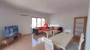 Jepet me qira apartament 3+1 në Rrugën e Kavajës, Stavri Themeli, Tira