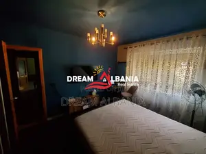 Shitet Apartament 3+1+2WC tek 21 Dhjetori, Prane Kryqezimit (ID 413919