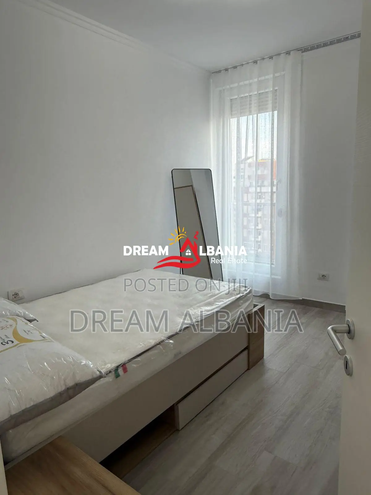 Jepet me qera apartament 2+1 tek Bulevardi i Ri (ID 42215499)