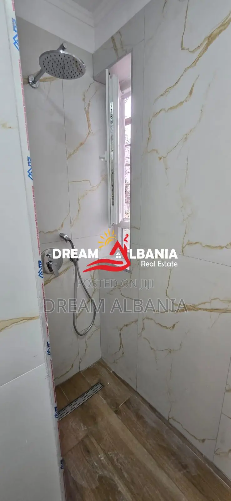 Apartament 1+1 ne Shitje tek Bulevardi Bajram Curri, prane Shkolles 1 