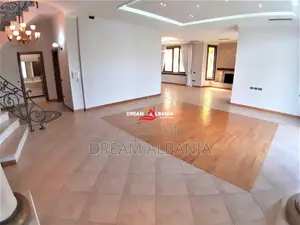 Vile ne shitje ne rrugen e Elbasanit prane vilave Gjermane ne Tirane (