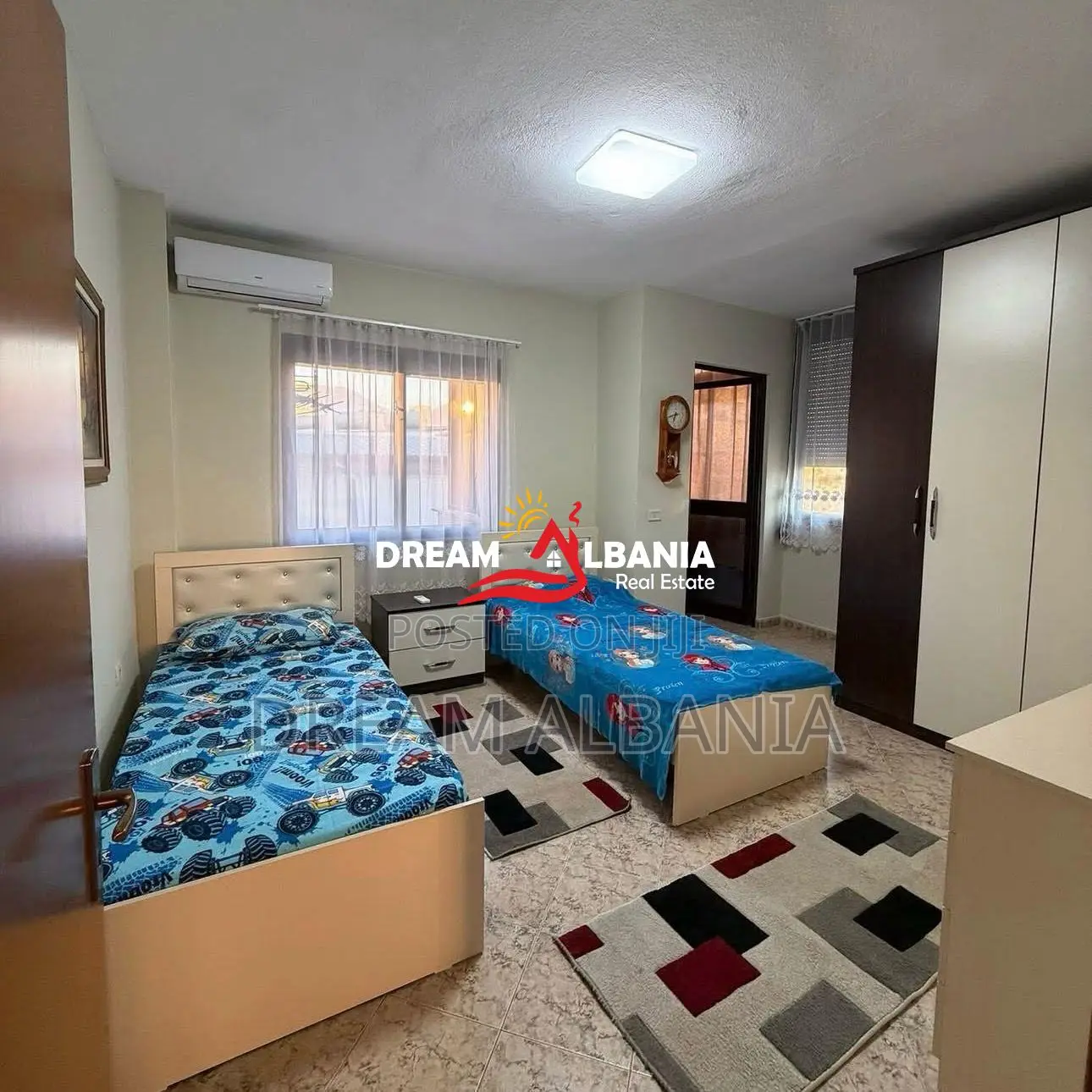 Jepet apartament 2+1+2+2 ballkone, me qera tek Myslym Shyri prane rrug