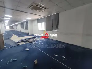Jepet ambient biznesi me qera ne zonen e Bllokut prane Stadiumit Selma
