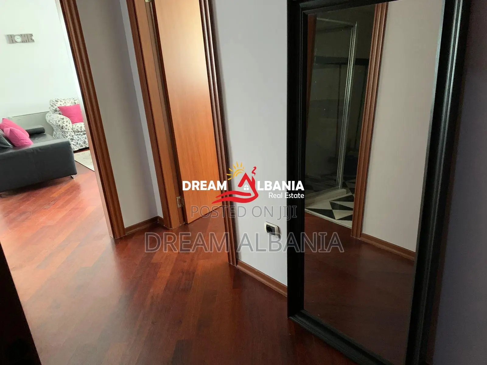 Apartament me qera 2+1+2wc+Parkim te Sheshi Wilson, Tirane (ID 4221520