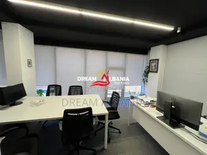 Ambjent me qera per zyra tek Pazari I Ri,Tirane (ID 42611230)