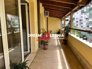 Zyre me qera ne Don Bosko prane Vizion +, Tirane (ID 42611400 )