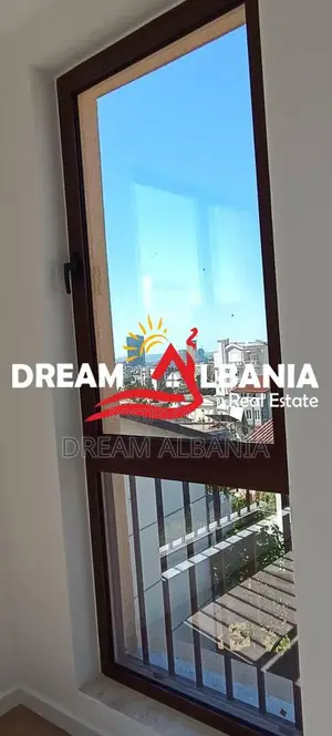 Jepet me qera Vile prane Vilave Amerikane te Senatoriumi, Tirane(42513