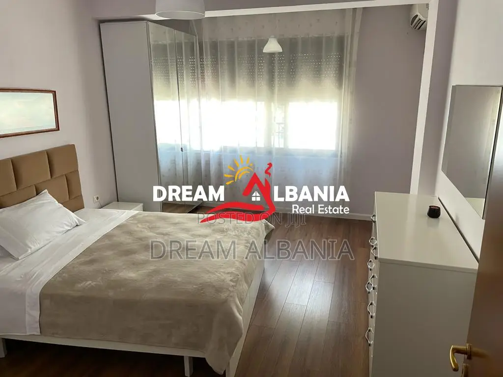 Apartament 1+1 me qera ne Bulevardin Zogu i I te Ministria e Drejtesis