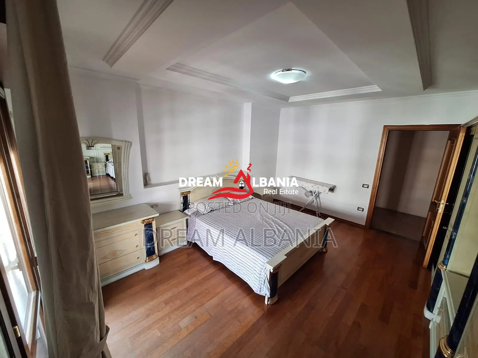 Jepet Apartament 3+1+2 me qera afer rrethrrotullimit te Komuna Parisit