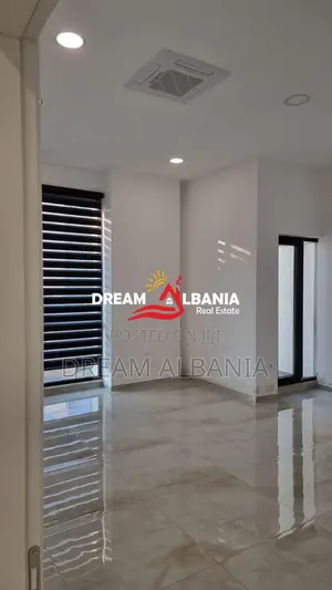 Jepet me qera ambient Biznesi tek Farmacia 10, ne rrugen e Dibres (ID 