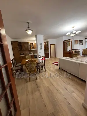 Jepet me qera apartament 3+1+2 wc+3 ballkone tek Rruga e Kavajës, Tira