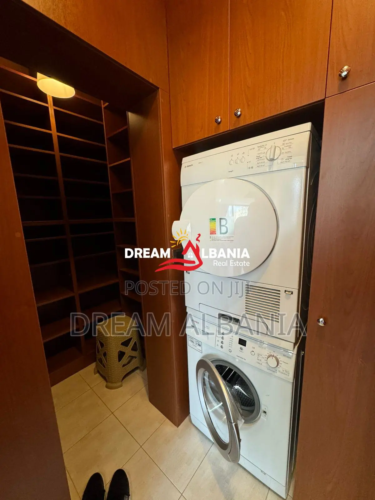 Super Apartament 2+1+2 me qera ne Bllok prane Credins Bank (ID 4221499