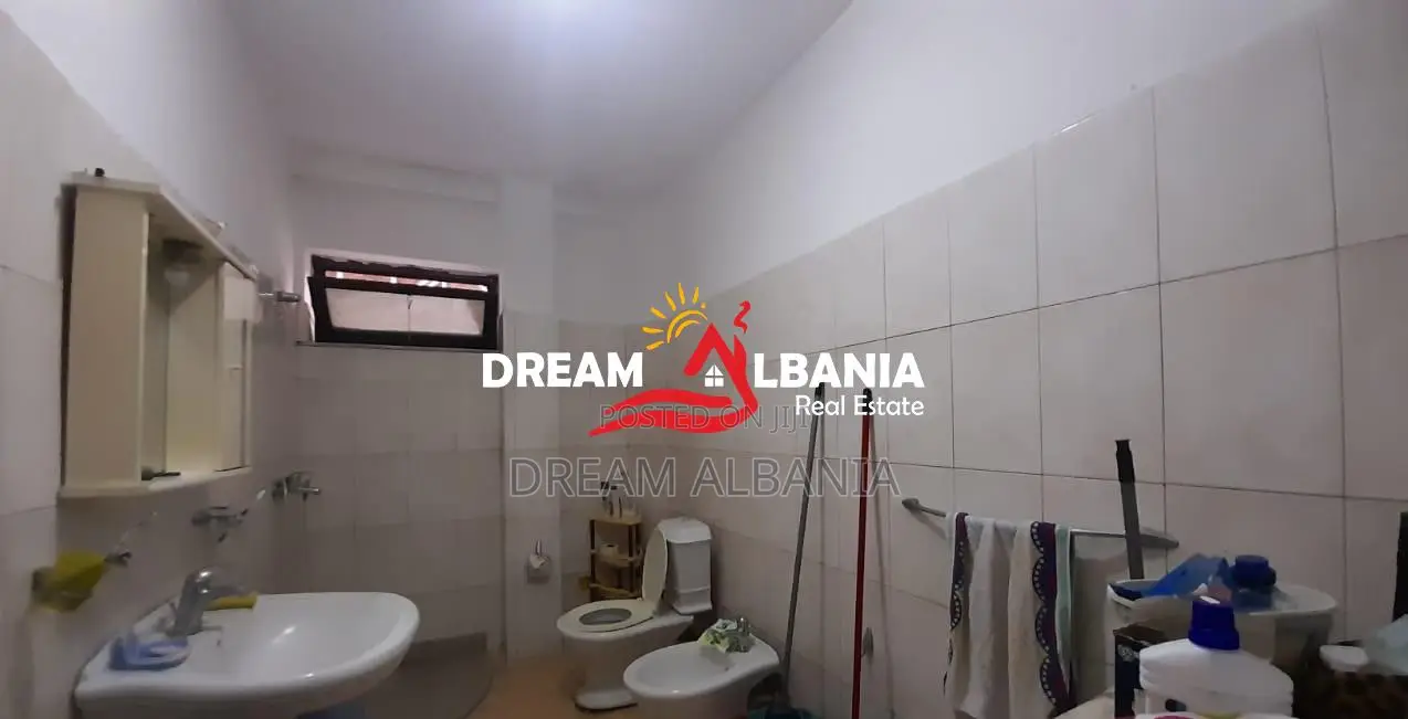 Apartament 2+1 ne shitje ne zonen e Kodres se Diellit prane Big Market