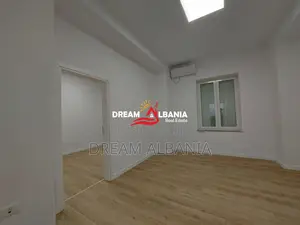 Jepet me qera ambient zyre 3+1 tek Shallvaret, prane Gjykates se Larte
