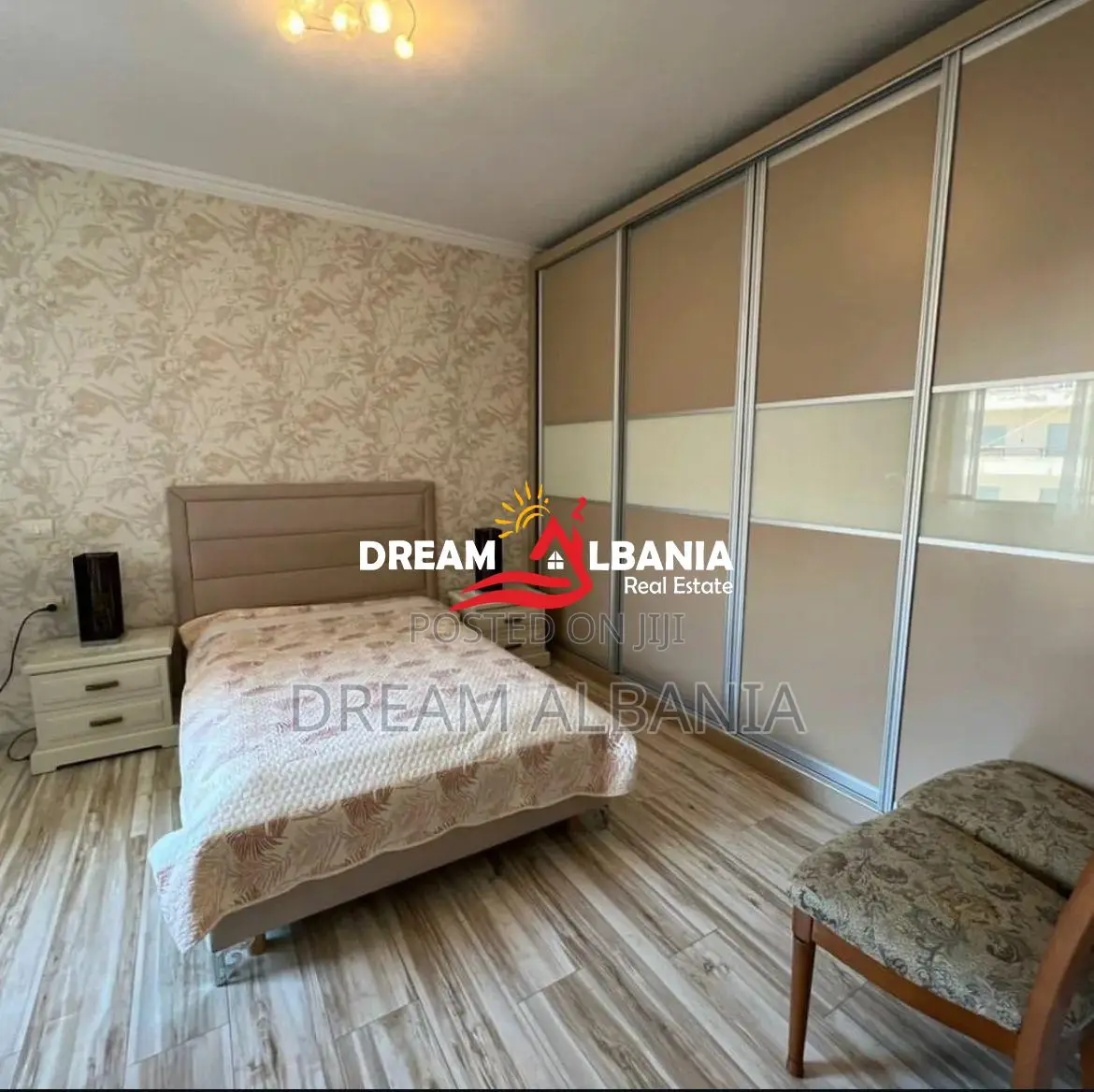 Super Apartament 3+1+2 ne shitje ne Vlore prane Lungomares (ID 4131419