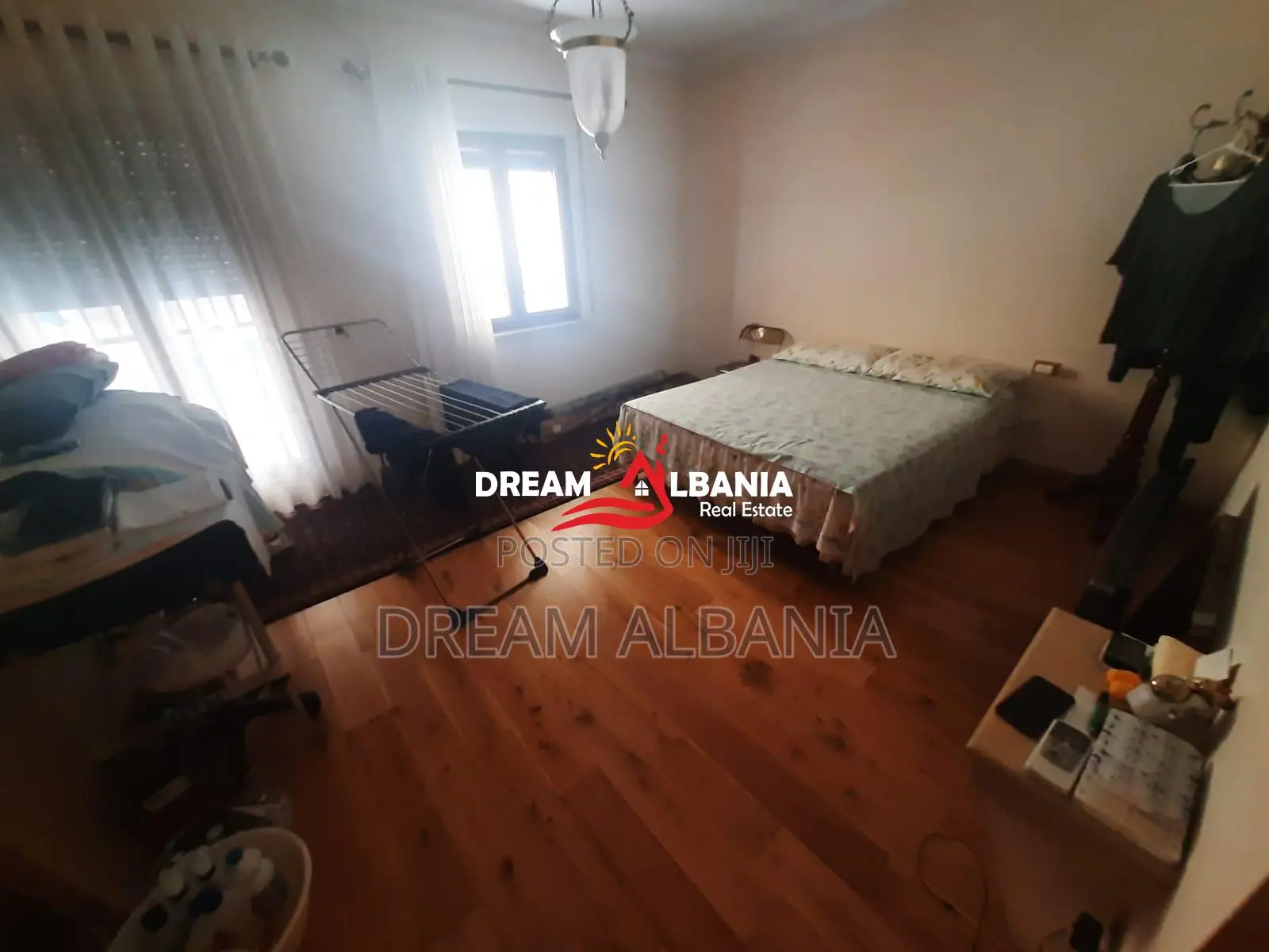 Apartamente 3+1 me qera ne qender ne Tirane (ID4231282 )