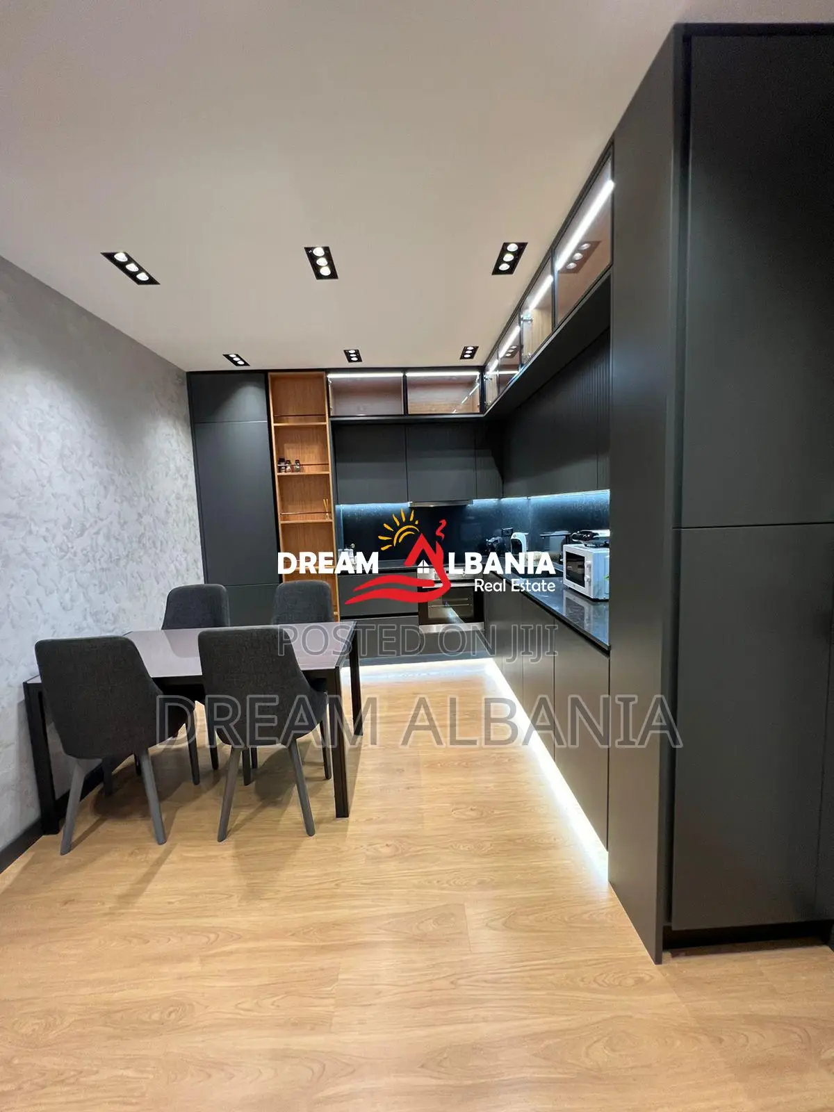 Apartament modern 2+1 me qera ne qender te Tiranes (ID 42215316)