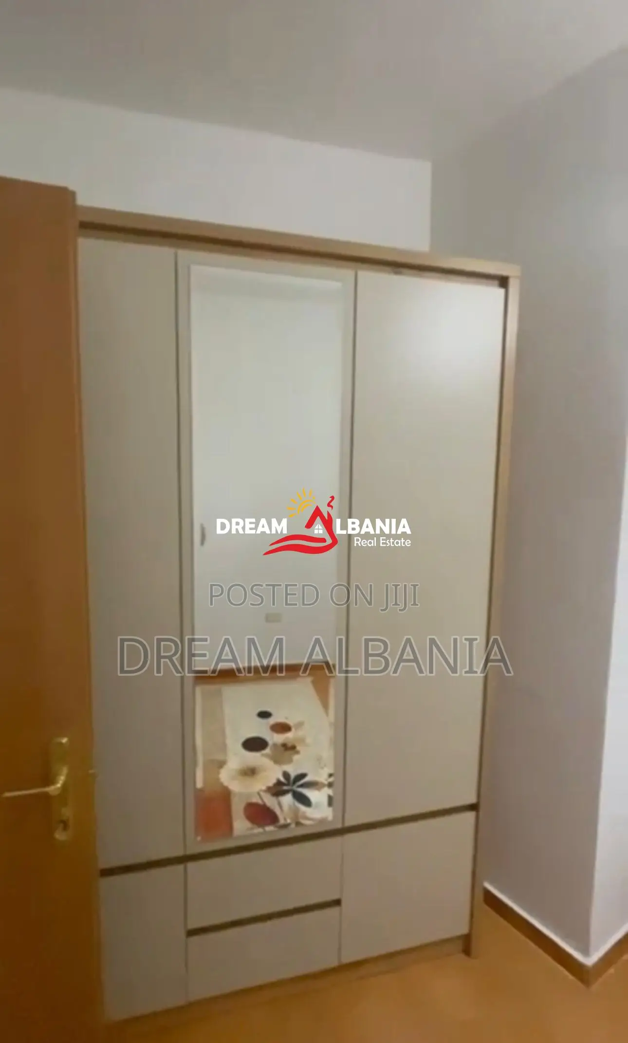 Shitet apartament 1+1 kompleksi Fratari Astir ID 41111593