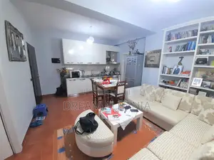 Apartament 2+1 ne Shitje prane Prokurorise ne Tirane (ID 41211074)