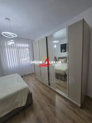 SHITET APARTAMENT 1+1 PRANE RESTORANT 2 LUANET, FRESK (ID 41111600)