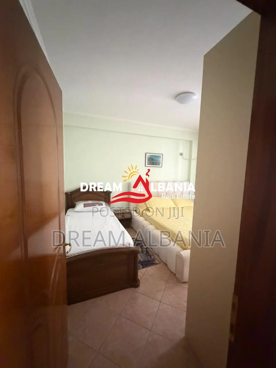 Jepet me Qira Apartament 1+1 – Pranë Xhamisë së Tabakëve ( 42111631)