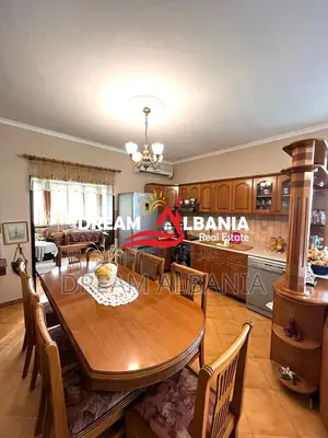 Shitet Apartament 2+1+Verande ne Laprake prane Kupoles, Tirane ID (412