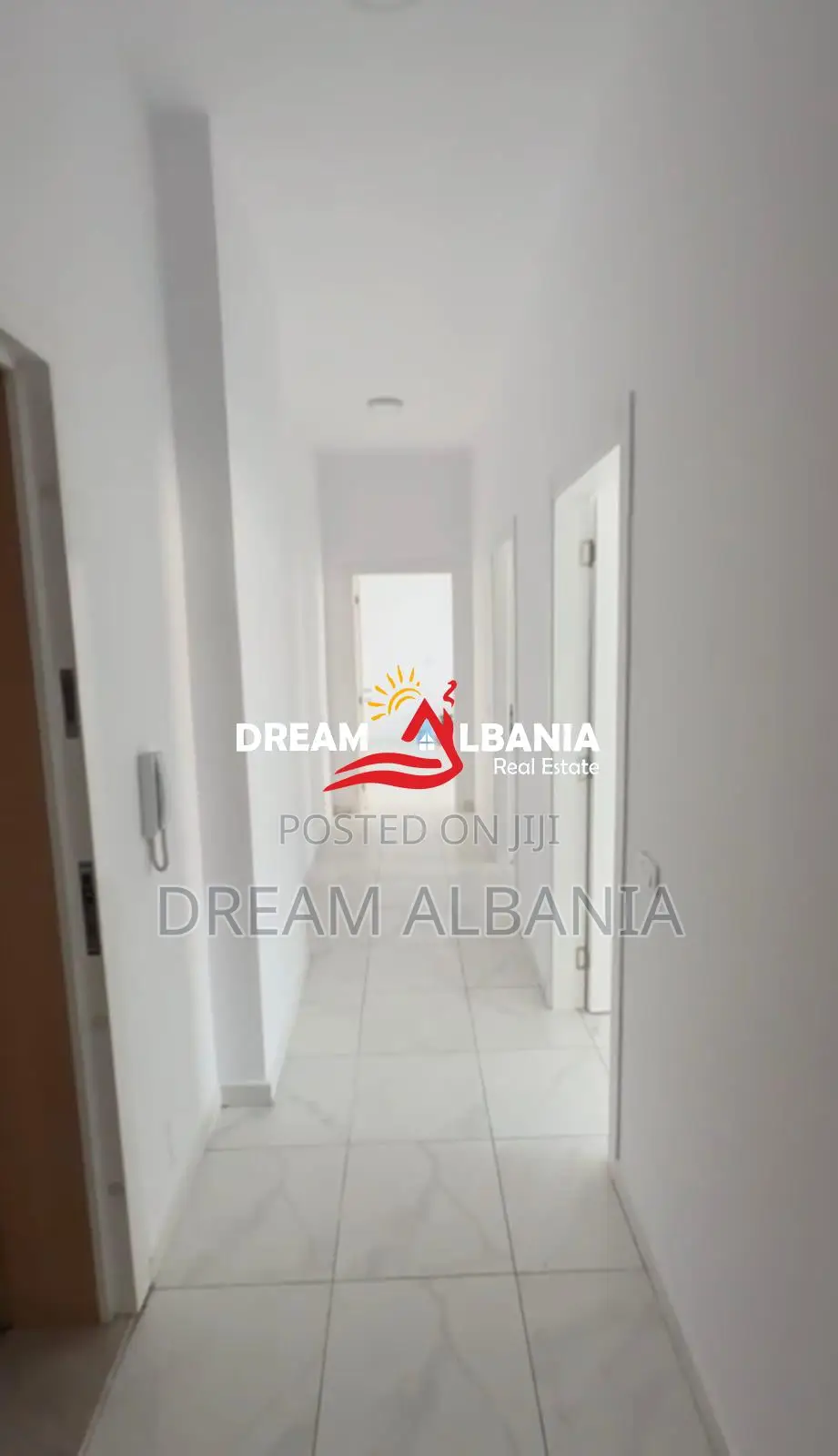 Jepet me qera Ambient Biznesi Rruga Kavajes, mbrapa Square 21 (ID 4261