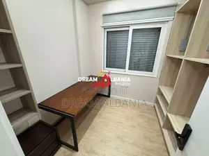 Apartament 3+1+2 per shitje, tek Liqeni Thate, prane Rr Peti (ID 41314