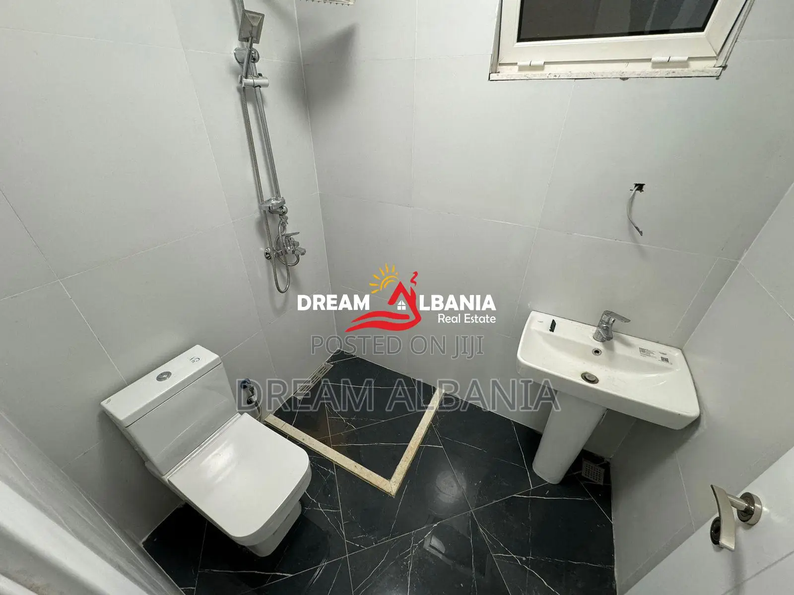 Jepete Apartament/Zyre 1+1+Post Parkimi me qera ne Zog te Zi ne Tirane