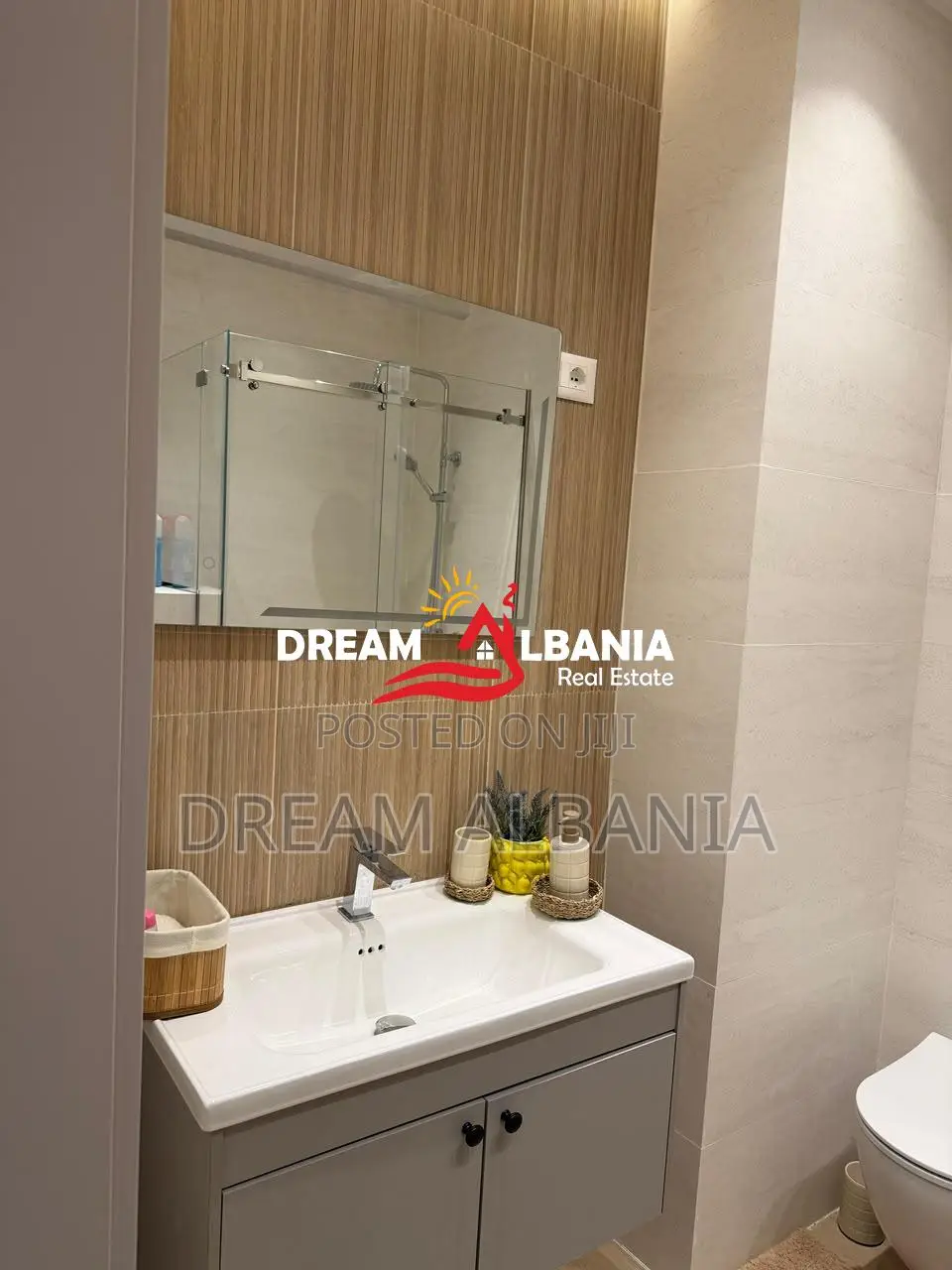 Jepet me Qira Apartament 1+1 pranë Qatar Center, Zogu i Zi (42111647) 
