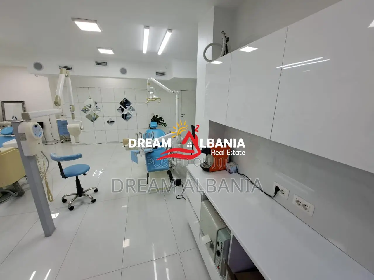 Klinike Dentare ne Shitje ne Don Bosko, afer Kryqezimit (ID 4161110)