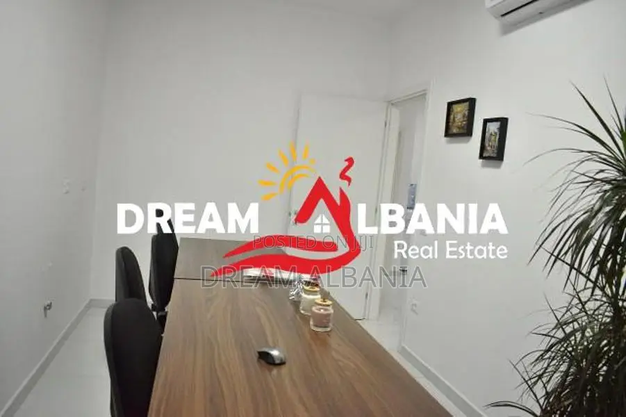 Zyre me qera tek Komuna Parisit, Kompleksi Kika 2 ne Tirane (ID 426160