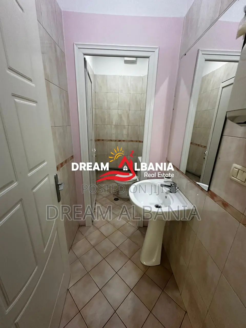 2 Ambjente per zyra me qera ne zonen e Varri Bamit (ID 42611106).