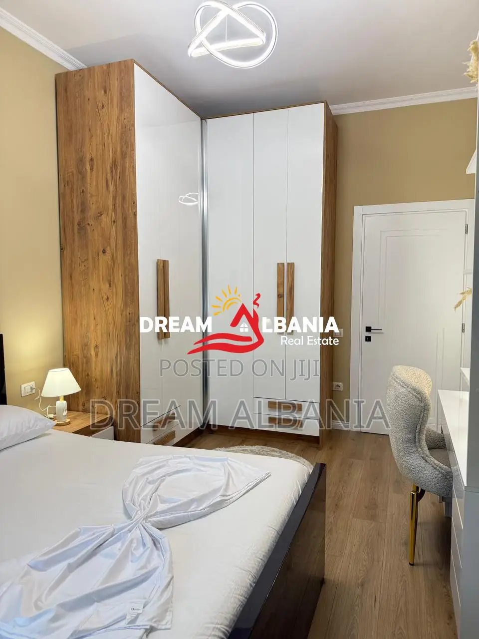 Apartament 1+1 me Post Parkimi me Qira tek Kopshti Botanik-Tirane (ID 