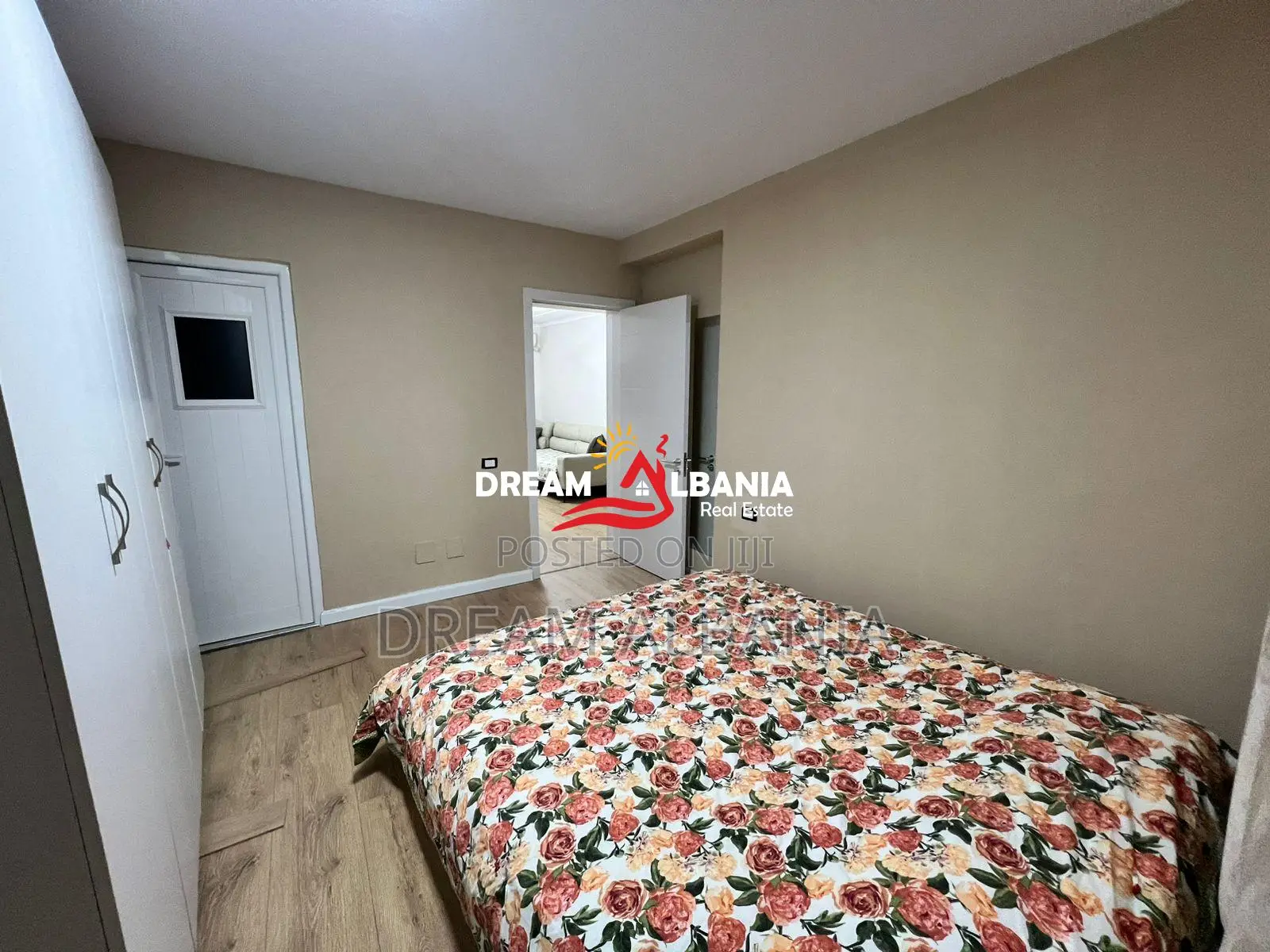 Super Apartament 3+1+2wc ne shitje te stadiumi Dinamo, Tirane (ID 4139