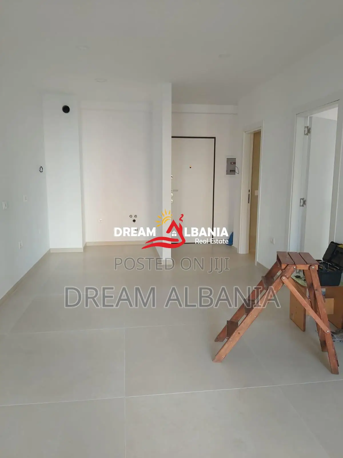 Jepet me Qera Ambient për Biznes tek Rezidenca Zirkon-Tirane (42111596