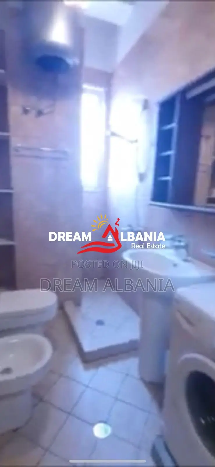 Apartament 1+1 me qera te Blloku i Ambasadave prane rruges se Kavajes 