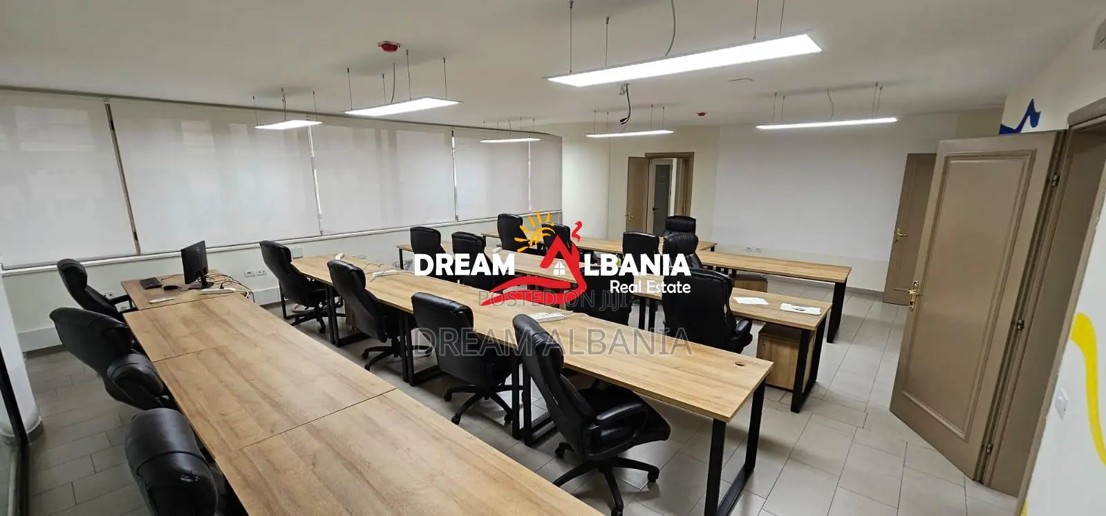 Ambient Komercial/Zyre jepet me Qera ne qender te Shkodres (ID EL)