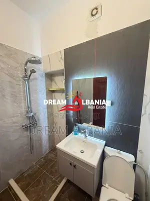 Jepet me Qira Apartament 2+1 tek Shallvaret prane mullirit te vjeter (