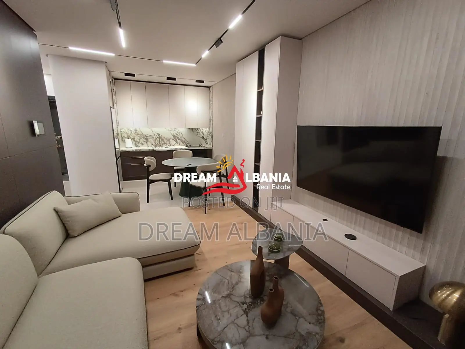 Apartament Luksoz 1+1 me Qira në Tiranë në Golden Tower (ID 42111521)
