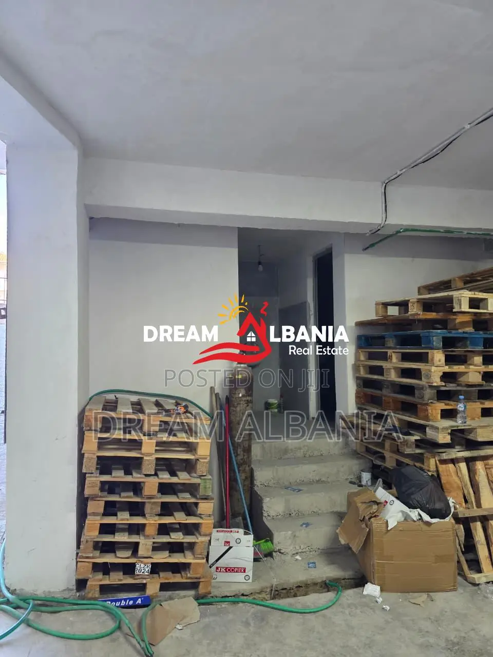 Shitet Magazinë me Zyra – Rruga Ardeno, Tiranë (4181128)