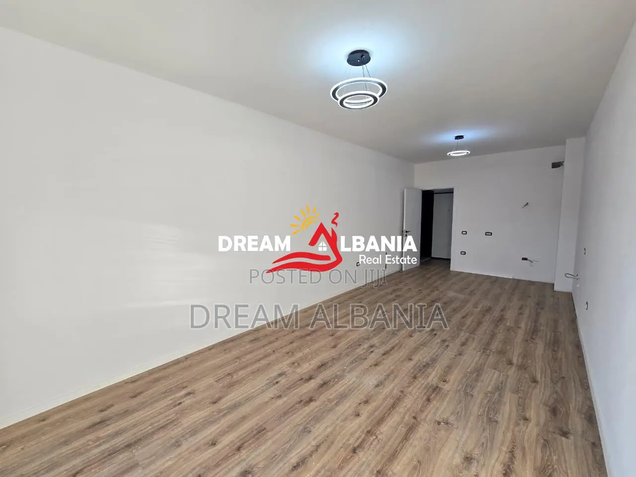 Apartament 1+1me Post Parkimi në shitje Color Splash Paskuqan, Tirane 