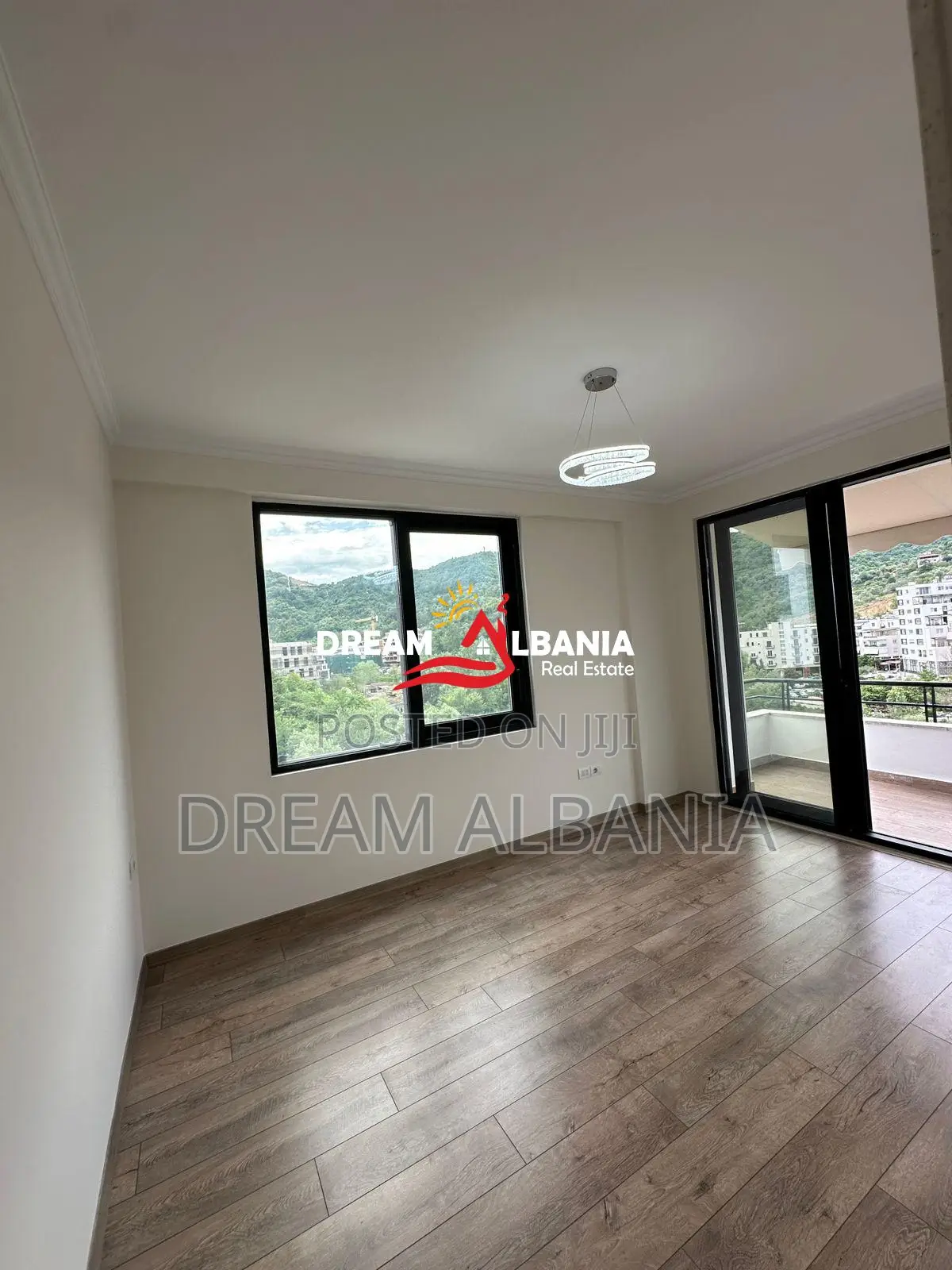 Shitet Apartament 2+1 – Tek Liqeni i Thatë, pranë Kenwood Store (41295