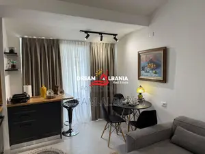 Shitet Apartament 1+1 Tek Restorant 2 Luanet ne Fresk (41111602)