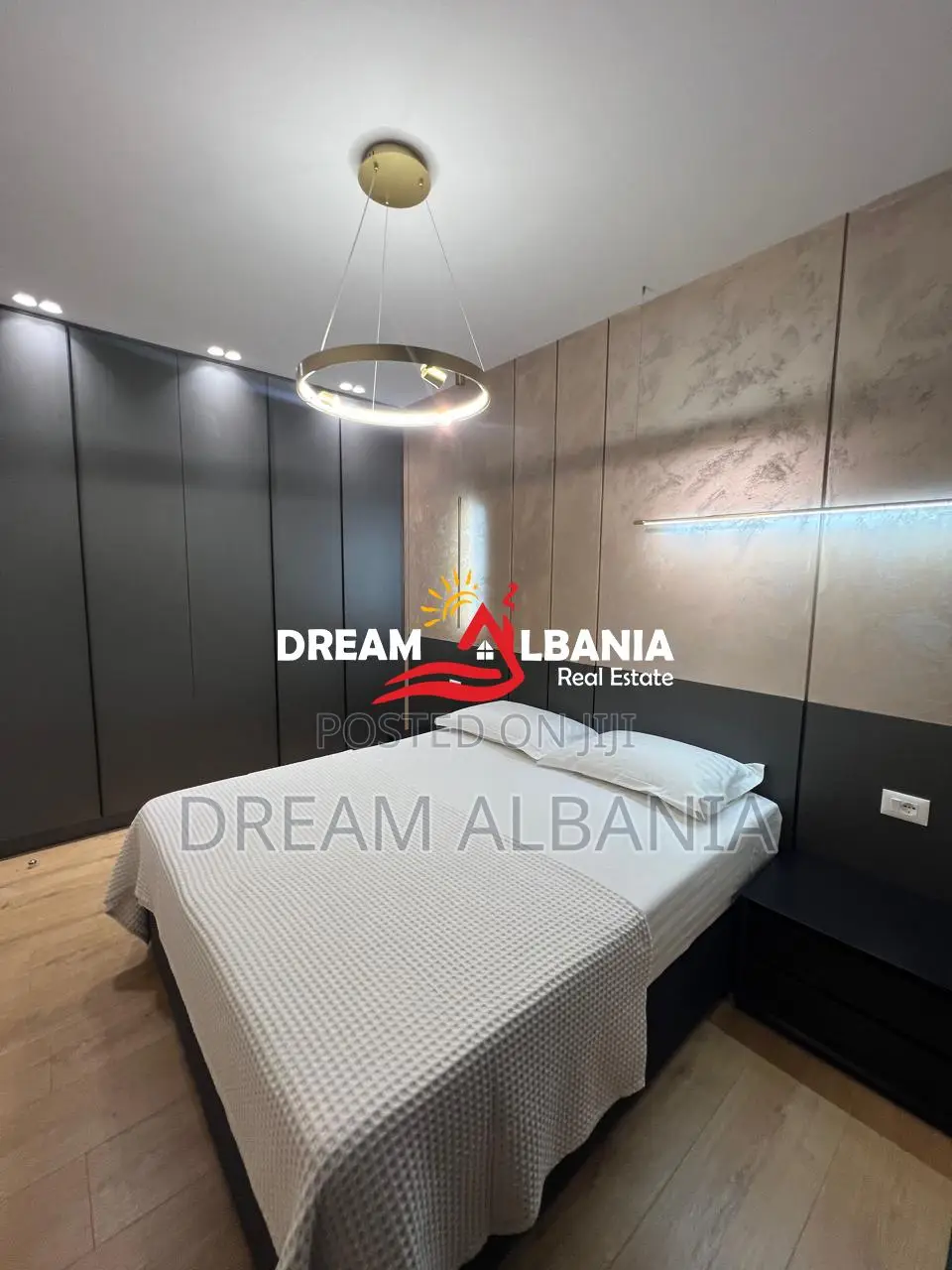 Apartament modern 2+1 me qera ne qender (ID 42215376)