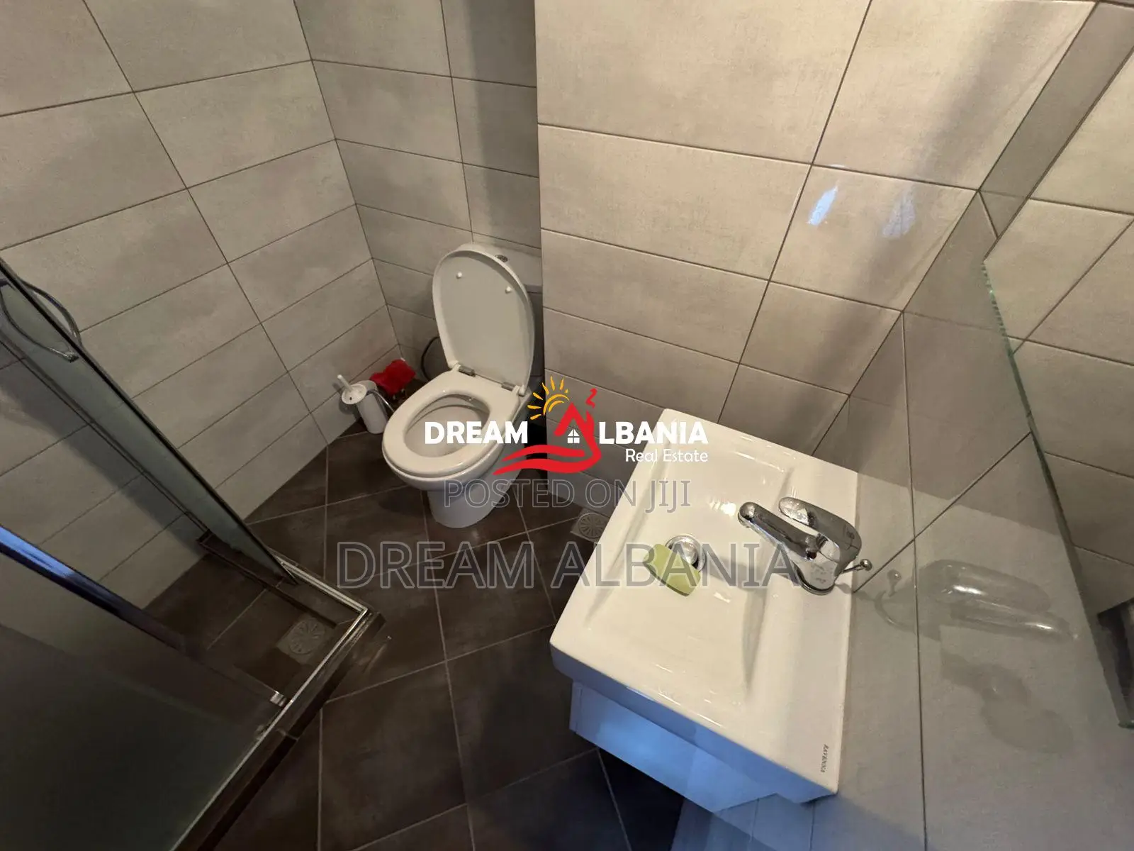 Apartament 2+1+Verand per shitje ,Kopshti Botanik, prane Xhamis (ID 41