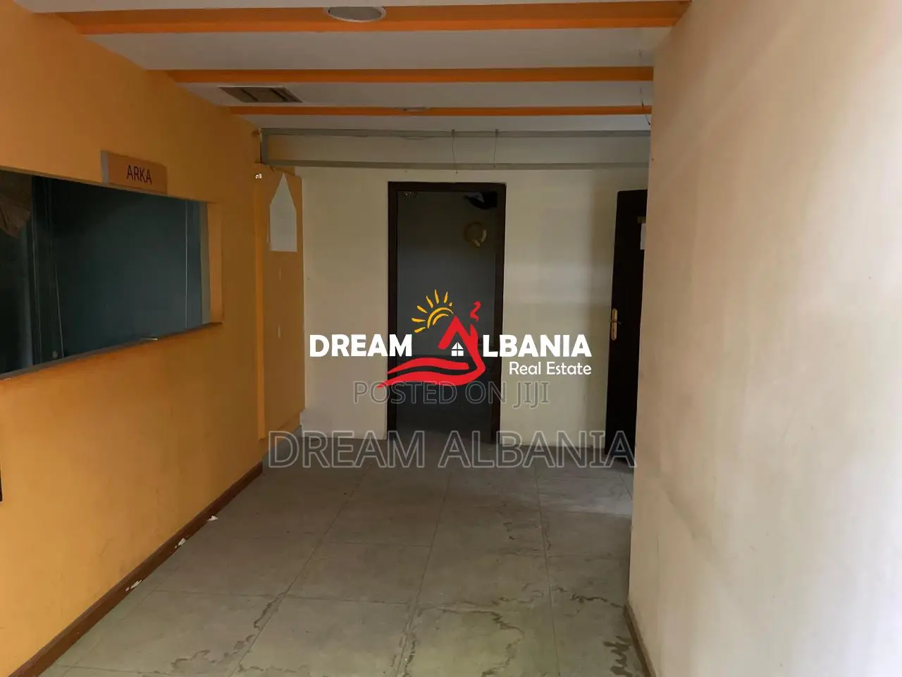 Jepet me qera ambient biznesi prane Stadiumit Dinamo, Tirane (ID 42719