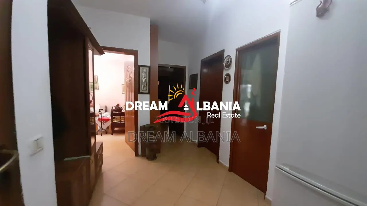 Apartament 2+1 ne shitje ne zonen e Kodres se Diellit prane Big Market