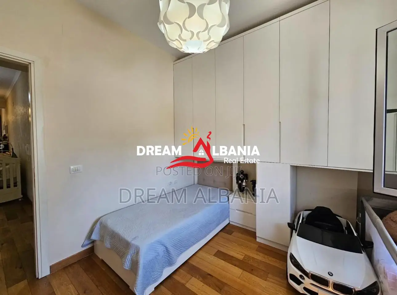 Apartament 2+1 ne shitje tek Liqeni i Thate ne Rrugen Peti, Tirane (ID