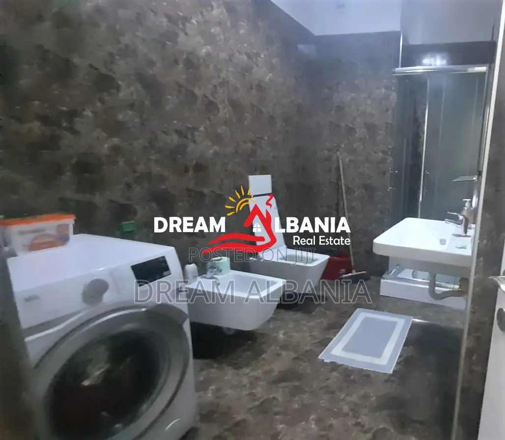 Apartament 2+1+2 me qera te Zogu i Zi, Tirane (ID 42211386).